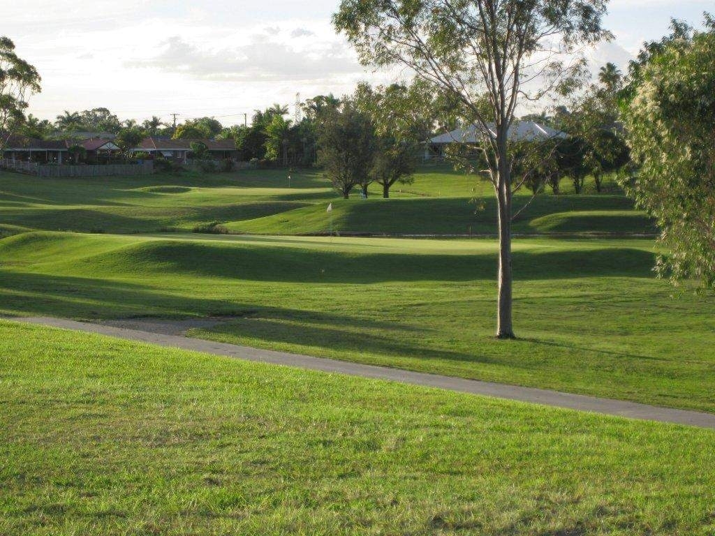 MOUNT WARREN PARK GOLF CLUB Golf Deals